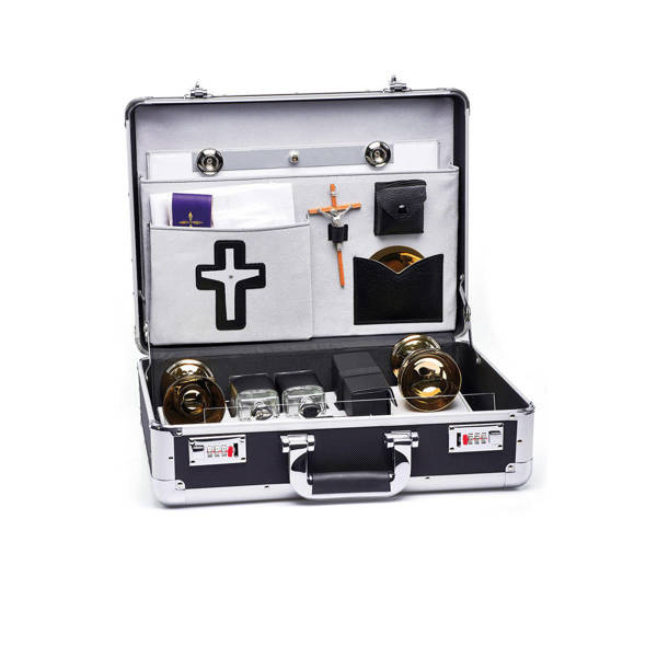 Walizka "Klejnot" z pełnym wyposażeniem liturgicznym w aluminiowej ramie