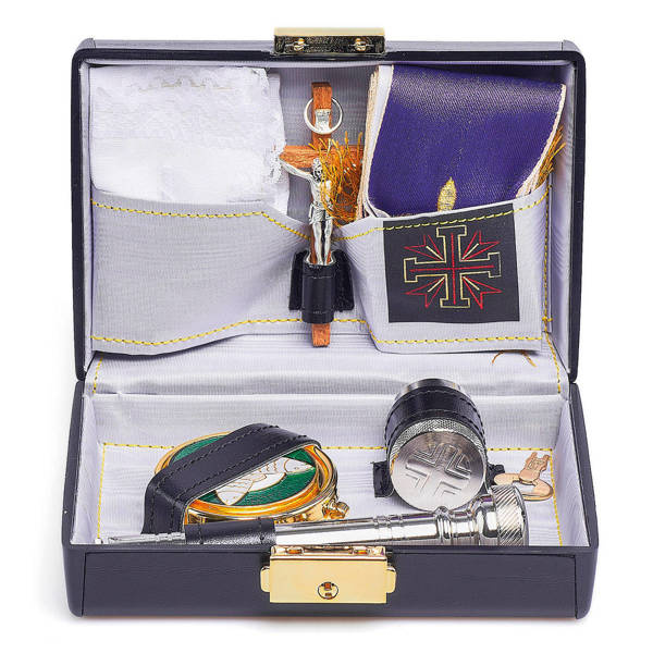 Bursa z wyposażeniem liturgicznym ze skóry cielęcej