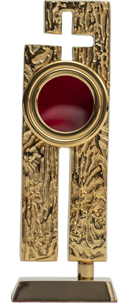 Relikwiarz mosiężny złocony w kształcie krzyża na jedną relikwię o wysokości 19 cm