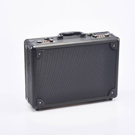 Walizka z wyposażeniem liturgicznym