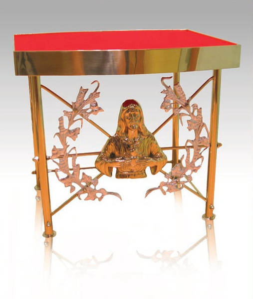 Tron pod monstrancję zdobiony srebrzonymi kłosami o wysokości 30 cm