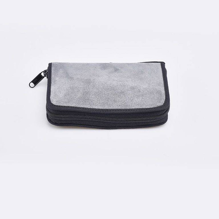 Bursa z wyposażeniem do posługi dla chorych