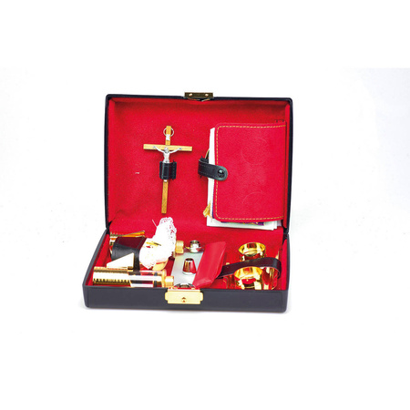 Walizka z wyposażeniem liturgicznym