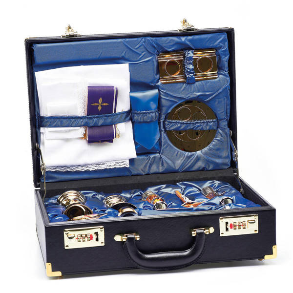 Walizka "Serena" z pełnym wyposażeniem liturgicznym do celebracji Eucharystii
