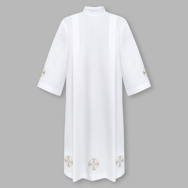 Alba kapłańska haftowana  z motywem krzyża i suwakiem na ramieniu